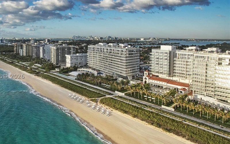 صورة Four Seasons Residences at The Surf Club